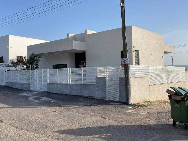 גדר אלומיניום